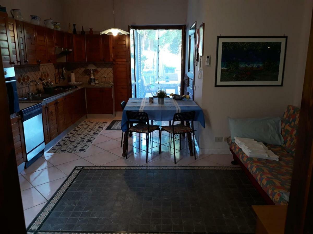 Andrew'S Apartment - Mulinia Residence アチレアーレ エクステリア 写真